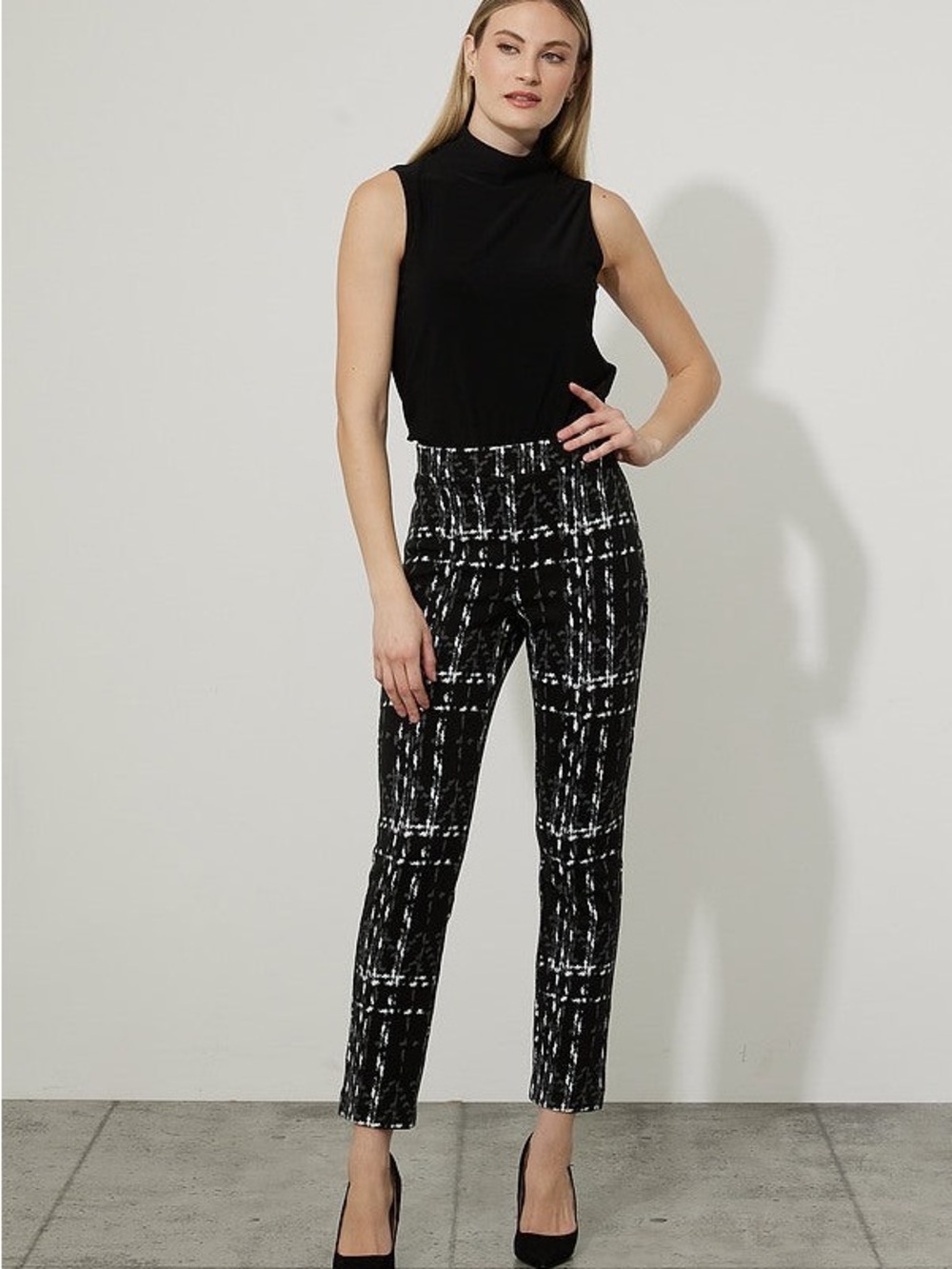 Joseph Ribkoff Black and White pull on Pants